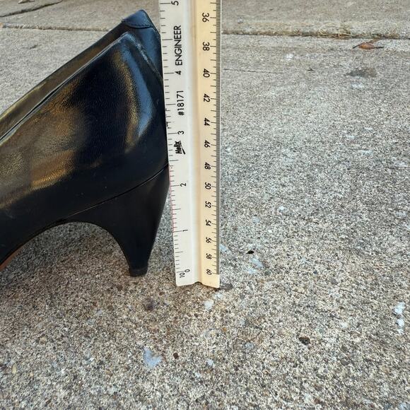 Evan Picone Black Leather Pointed Toe Pumps - Size 7M - Picture 5 of 8